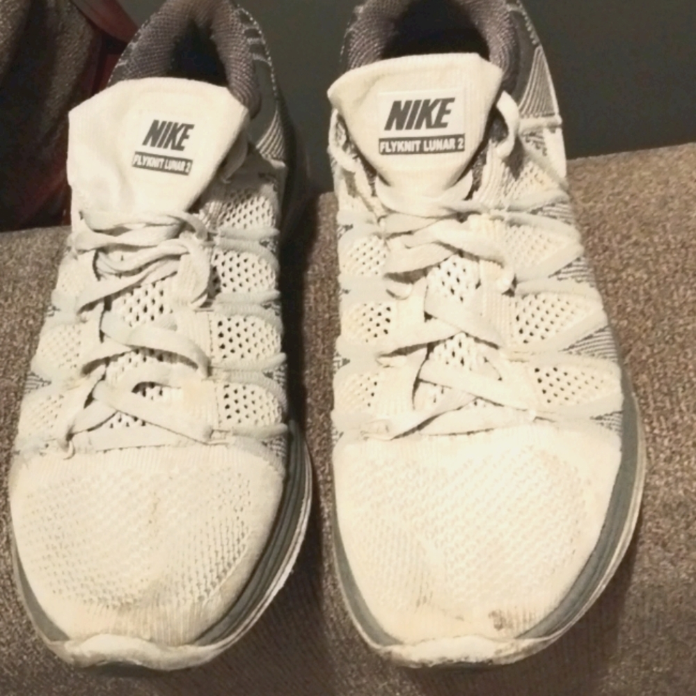 Woman's size 7.5 nikes